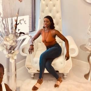 Meet your Posher, Claressa